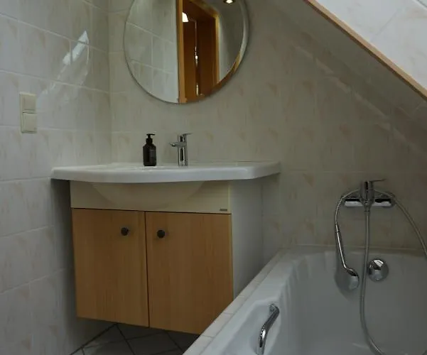 Mit Ausblick Im Dresdner Suedwesten * دريسدن